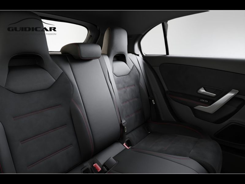 GuidiCar - MERCEDES BENZ Classe a 1 A 180 d Automatic AMG Line ADVANCED Nuovo