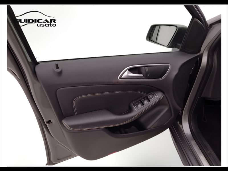 GuidiCar - Mercedes Classe b 2018 B 180 d (cdi) Executive auto FL E6 Usato