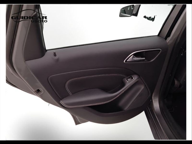 GuidiCar - Mercedes Classe b 2018 B 180 d (cdi) Executive auto FL E6 Usato