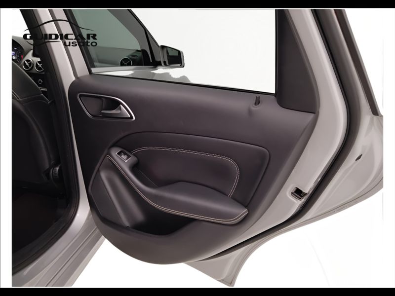 GuidiCar - Mercedes Classe b 2017 B 180 d (cdi) Premium auto FL E6 Usato