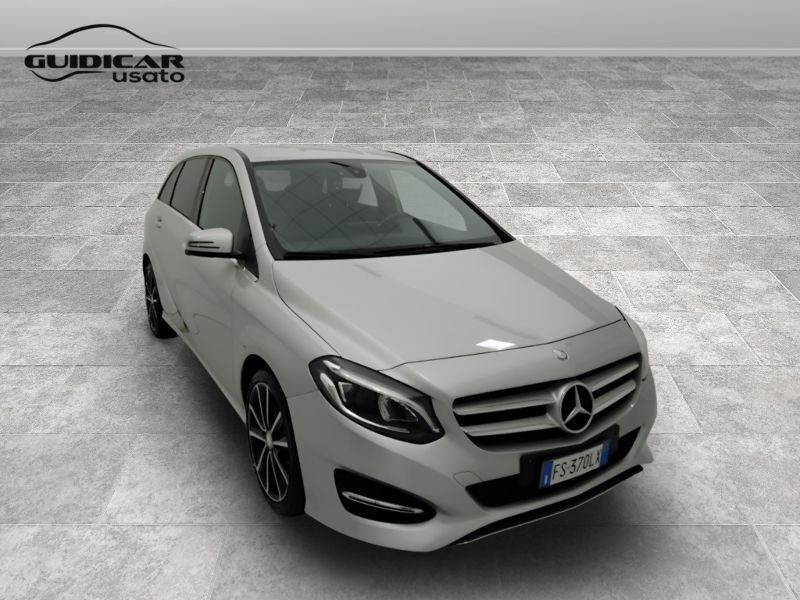 GuidiCar - Mercedes Classe b 2017 B 180 d (cdi) Premium auto FL E6 Usato