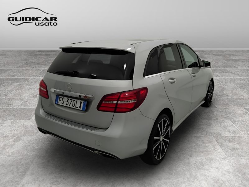 GuidiCar - Mercedes Classe b 2017 B 180 d (cdi) Premium auto FL E6 Usato