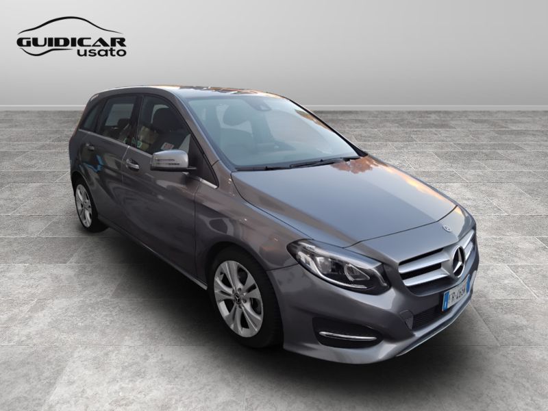 GuidiCar - Mercedes Classe b 2018 B 200 d Sport Next auto Usato