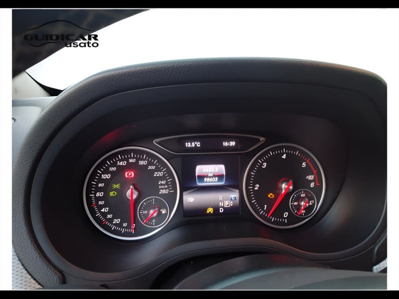GuidiCar - Mercedes Classe b 2018 B 200 d Sport Next auto Usato