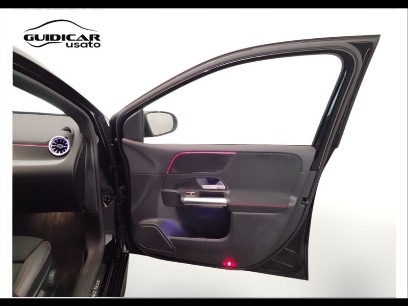 GuidiCar - Mercedes Classe b 2021 B 180 d Premium auto Usato