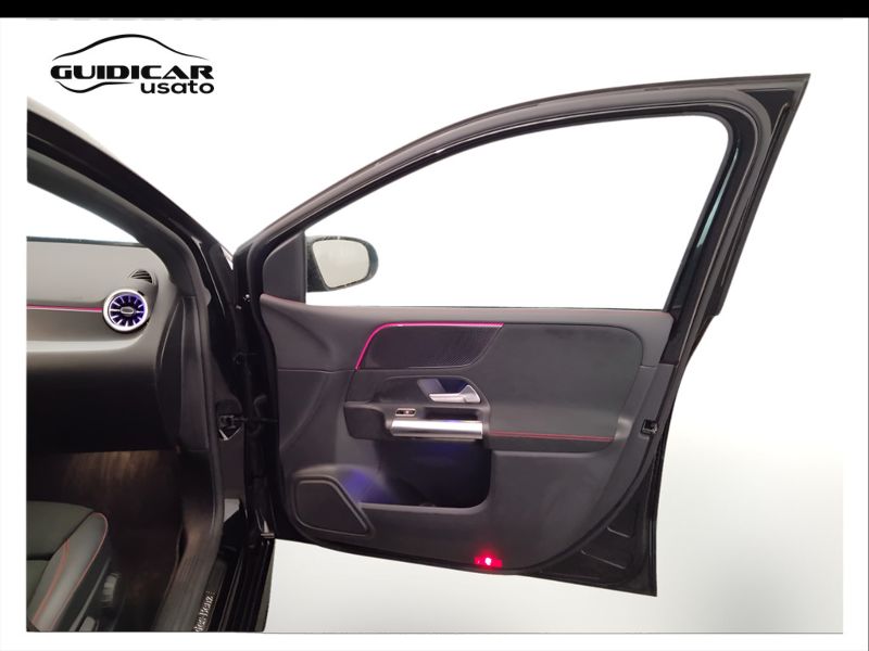 GuidiCar - Mercedes Classe b 2021 B 180 d Premium auto Usato