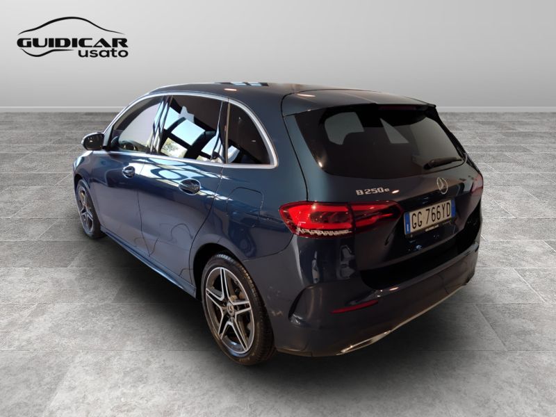 GuidiCar - Mercedes Classe b 2021 B 250 e plug-in hybrid(e-eq-power) Premium auto Usato