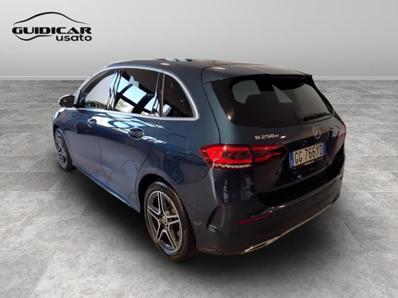 GuidiCar - Mercedes Classe b 2021 B 250 e plug-in hybrid(e-eq-power) Premium auto Usato