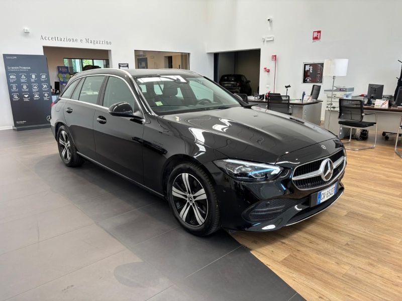 GuidiCar - Mercedes Classe C 2024 C SW 200 d mhev Advanced auto Usato