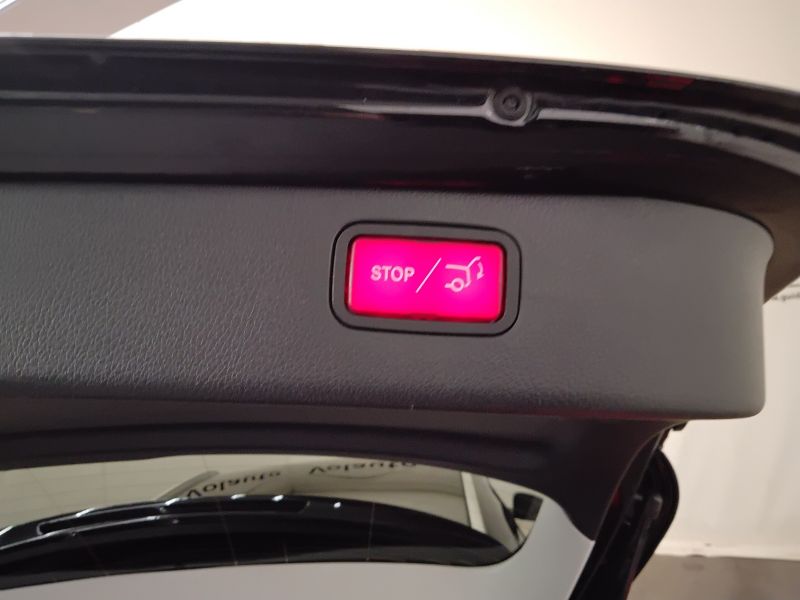 GuidiCar - Mercedes Classe C 2022 C SW 300 e phev Premium auto Usato
