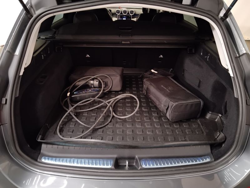 GuidiCar - Mercedes Classe C 2022 C SW 300 e phev Premium Plus auto Usato