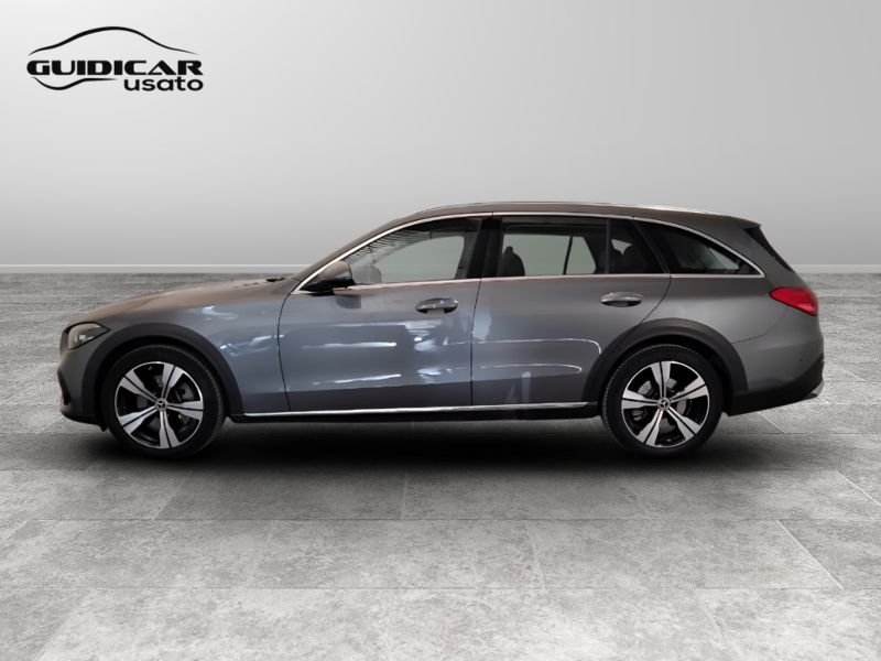 GuidiCar - Mercedes Classe C 2023 C SW All-Terrain 220 d mhev Premium 4matic auto Usato