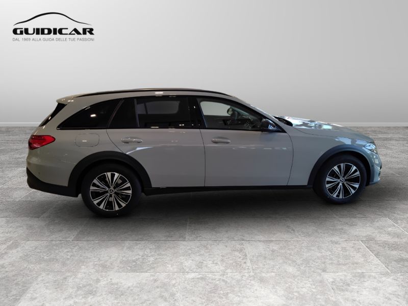 GuidiCar - MERCEDES BENZ CLASSE C STATION WAGON 1 C 220 d 4MATIC All Terrain Nuovo