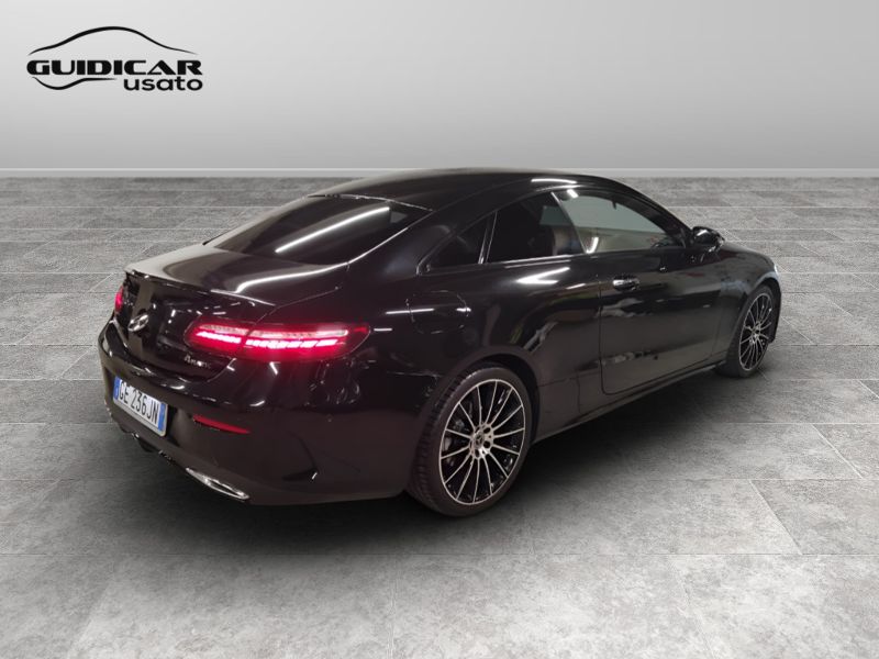 GuidiCar - Mercedes Classe E 2021 E Coupe 220 d Premium Plus 4matic auto my20 Usato
