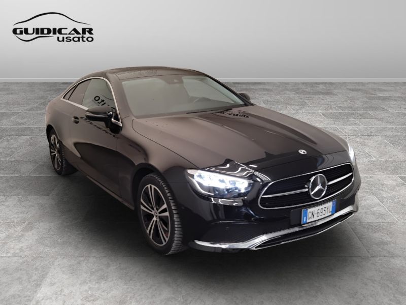 GuidiCar - Mercedes Classe E 2022 E Coupe 220 d Sport 4matic auto Usato