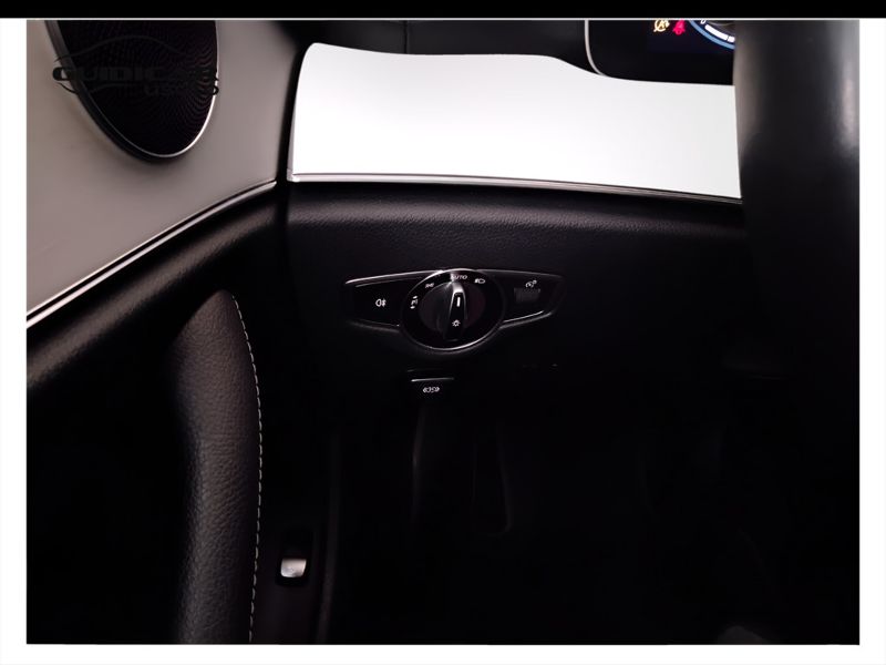 GuidiCar - Mercedes Classe E 2022 E Coupe 220 d Sport 4matic auto Usato