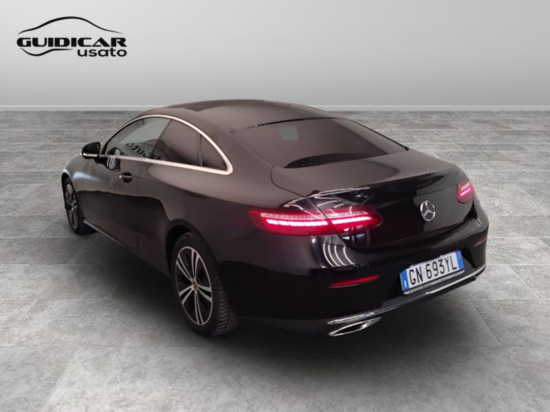 GuidiCar - Mercedes Classe E 2022 E Coupe 220 d Sport 4matic auto Usato