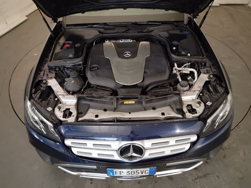 GuidiCar - Mercedes Classe E 2018 E SW All-Terrain 350 d Premium 4matic auto Usato