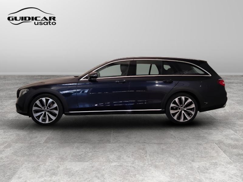 GuidiCar - Mercedes Classe E 2018 E SW All-Terrain 350 d Premium 4matic auto Usato