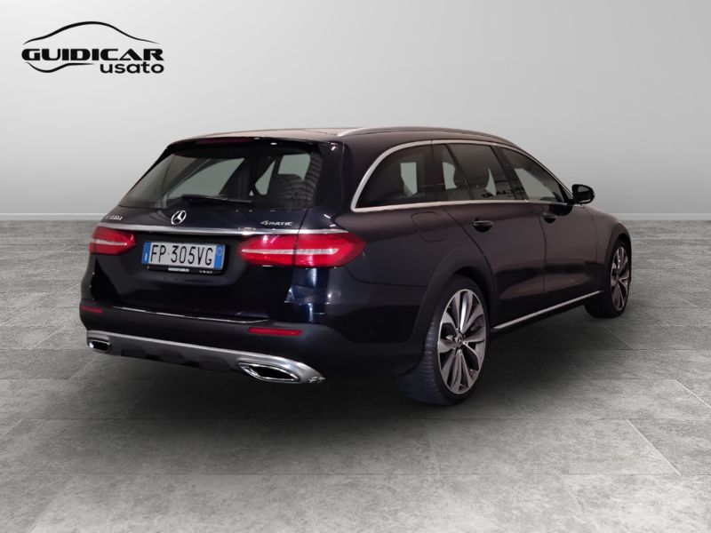 GuidiCar - Mercedes Classe E 2018 E SW All-Terrain 350 d Premium 4matic auto Usato