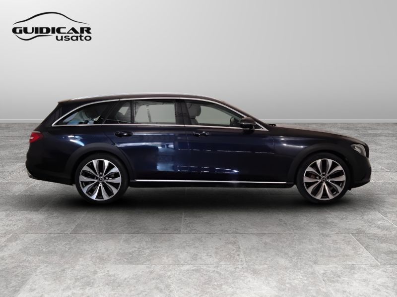 GuidiCar - Mercedes Classe E 2018 E SW All-Terrain 350 d Premium 4matic auto Usato