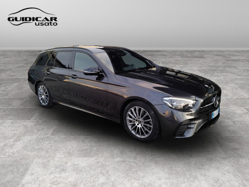 GuidiCar - Mercedes Classe E 2022 E SW 220 d mhev Premium Plus auto Usato