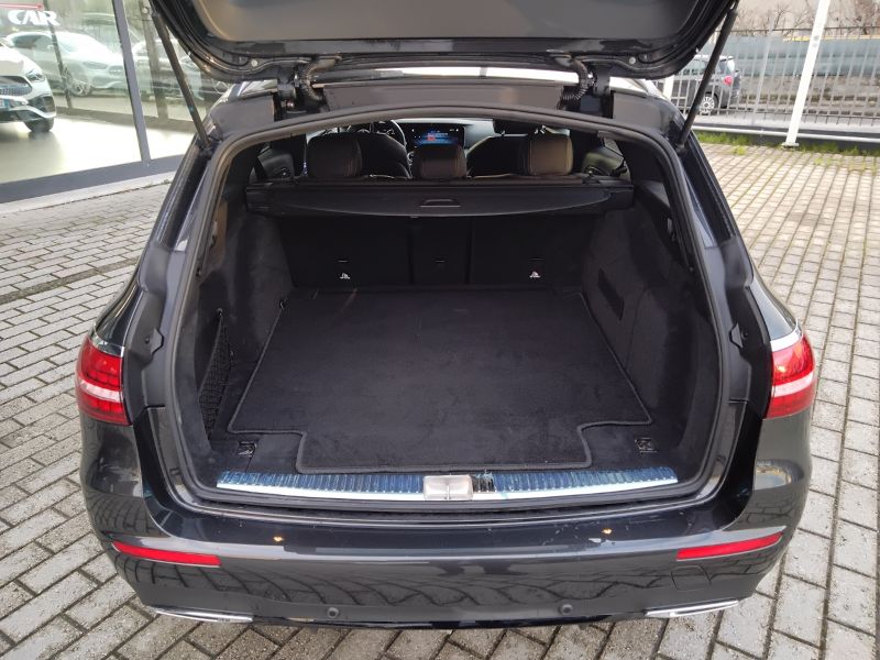 GuidiCar - Mercedes Classe E 2022 E SW 220 d mhev Premium Plus auto Usato