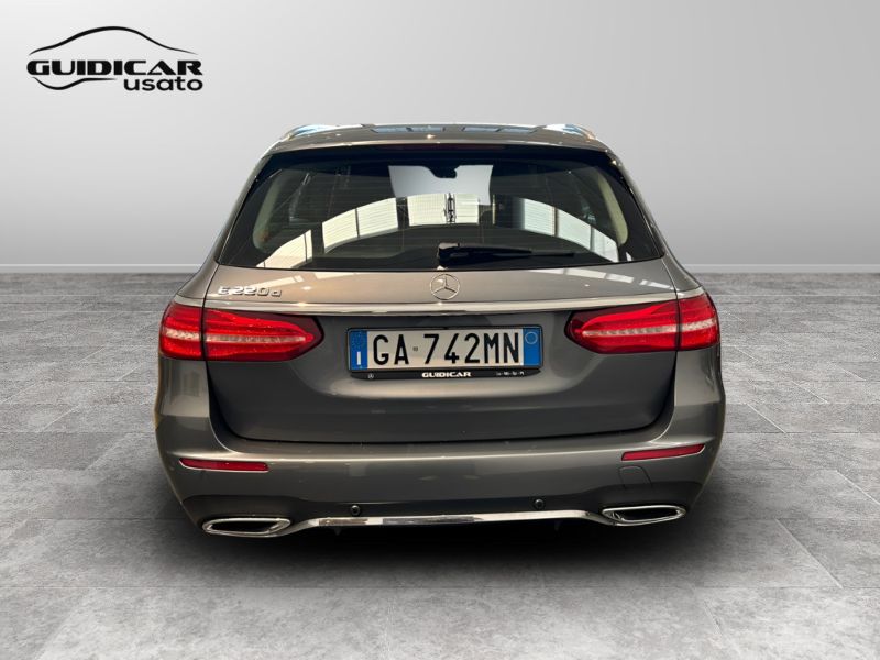 GuidiCar - Mercedes Classe E 2020 E SW 220 d Premium auto my20 Usato