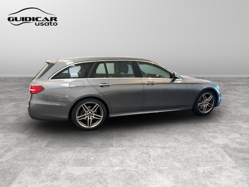 GuidiCar - Mercedes Classe E 2020 E SW 220 d Premium auto my20 Usato