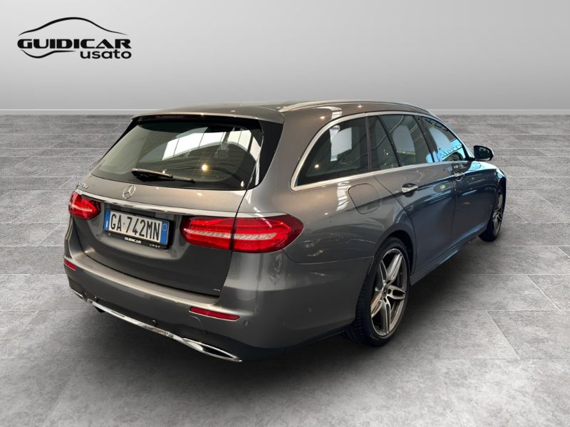 GuidiCar - Mercedes Classe E 2020 E SW 220 d Premium auto my20 Usato