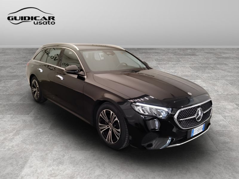 GuidiCar - Mercedes Classe E 2024 E SW 220 d Advanced auto Usato