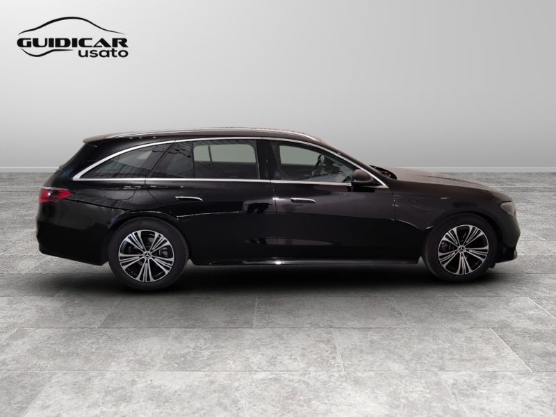 GuidiCar - Mercedes Classe E 2024 E SW 220 d Advanced auto Usato