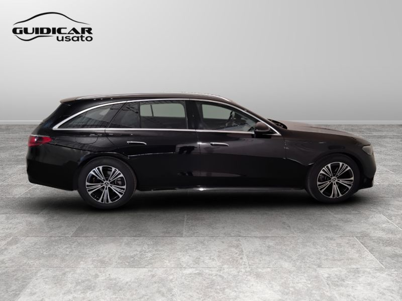 GuidiCar - Mercedes Classe E 2024 E SW 220 d Advanced auto Usato
