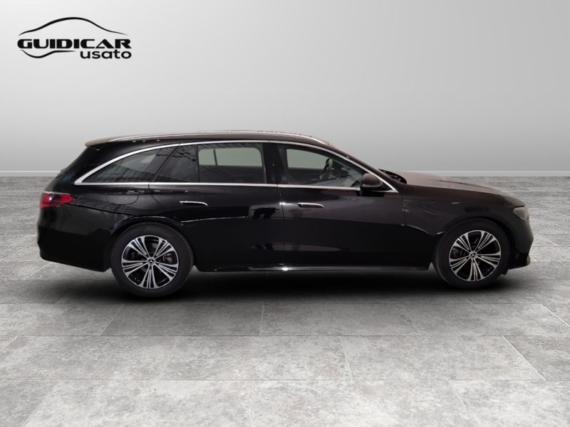 GuidiCar - Mercedes Classe E 2024 E SW 220 d Advanced auto Usato