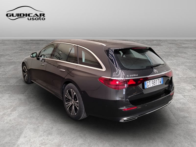 GuidiCar - Mercedes Classe E 2024 E SW 220 d Advanced auto Usato