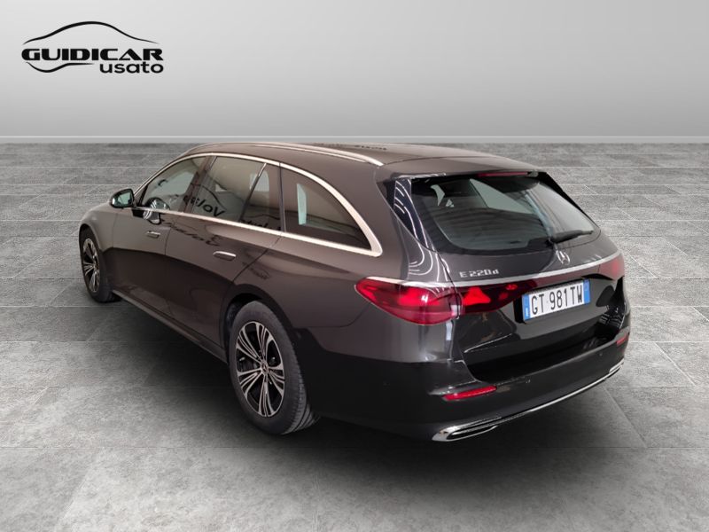 GuidiCar - Mercedes Classe E 2024 E SW 220 d Advanced auto Usato