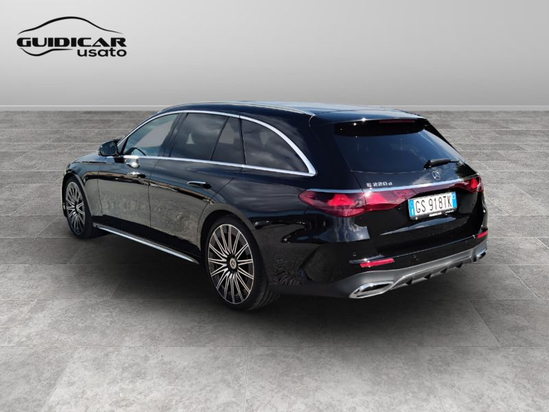 GuidiCar - Mercedes Classe E 2024 E SW 220 d AMG Line Premium Plus auto Usato