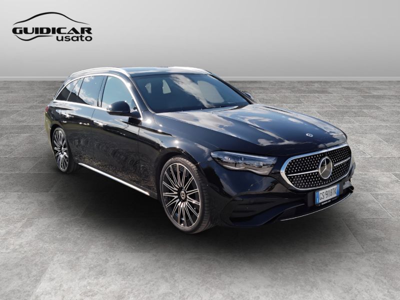 GuidiCar - Mercedes Classe E 2024 E SW 220 d AMG Line Premium Plus auto Usato