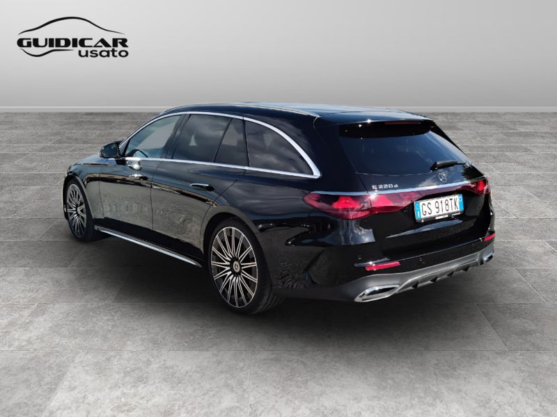 GuidiCar - Mercedes Classe E 2024 E SW 220 d AMG Line Premium Plus auto Usato