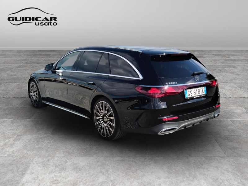 GuidiCar - Mercedes Classe E 2024 E SW 220 d AMG Line Premium Plus auto Usato