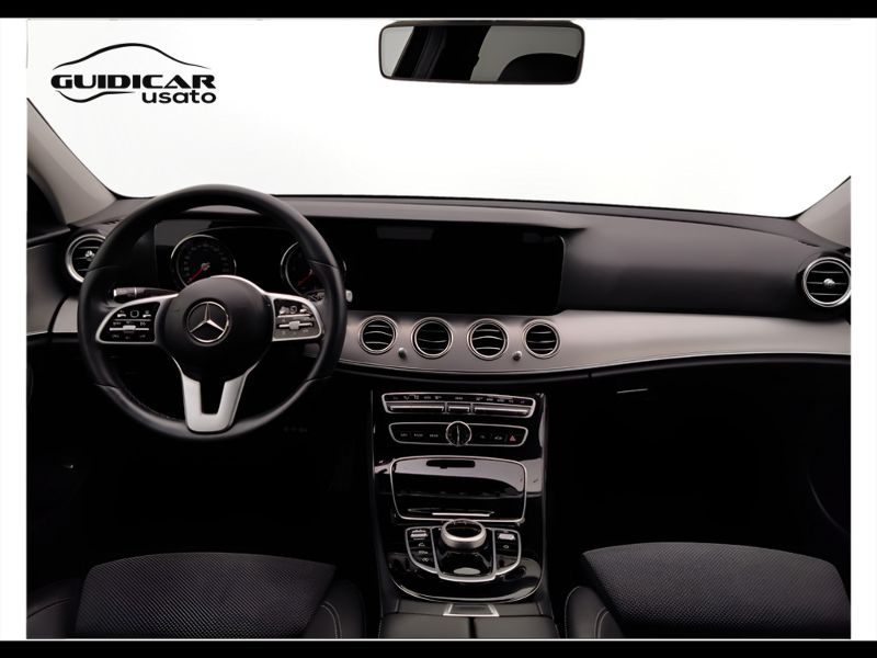 GuidiCar - Mercedes Classe E 2019 E 220 d Business Sport 4matic auto Usato