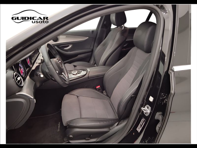 GuidiCar - Mercedes Classe E 2019 E 220 d Business Sport 4matic auto Usato