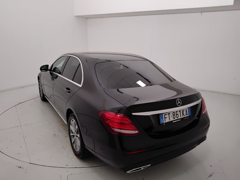 GuidiCar - Mercedes Classe E 2019 E 220 d Business Sport 4matic auto Usato