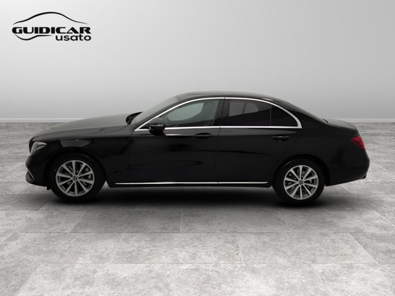 GuidiCar - Mercedes Classe E 2019 E 220 d Business Sport 4matic auto Usato