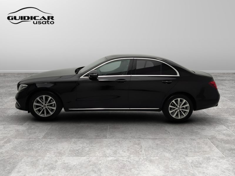 GuidiCar - Mercedes Classe E 2019 E 220 d Business Sport 4matic auto Usato