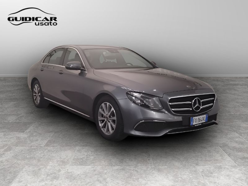 GuidiCar - Mercedes Classe E 2019 E 220 d Business Sport 4matic auto Usato