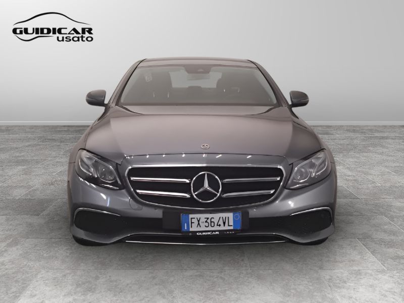 GuidiCar - Mercedes Classe E 2019 E 220 d Business Sport 4matic auto Usato