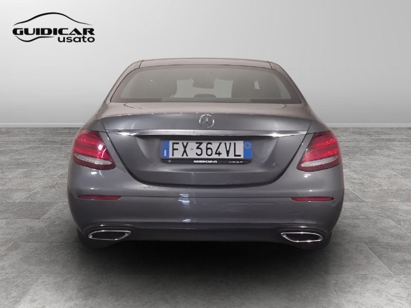 GuidiCar - Mercedes Classe E 2019 E 220 d Business Sport 4matic auto Usato