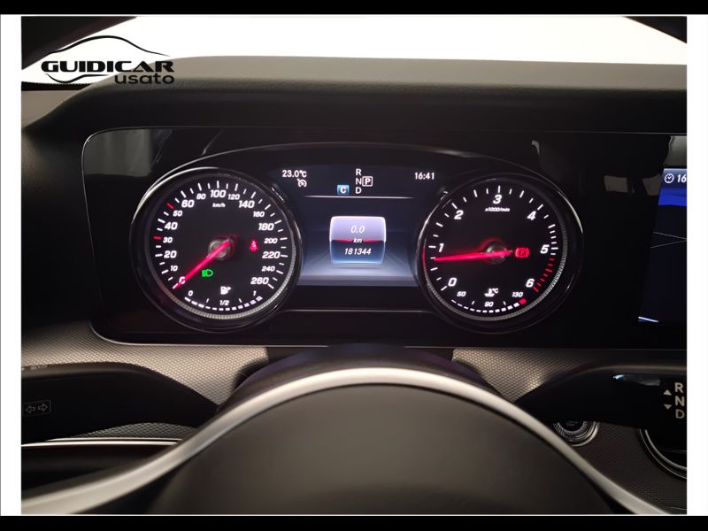 GuidiCar - Mercedes Classe E 2019 E 220 d Business Sport 4matic auto Usato