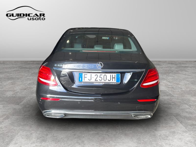 GuidiCar - Mercedes Classe E 2017 E 220 d Business Sport auto Usato